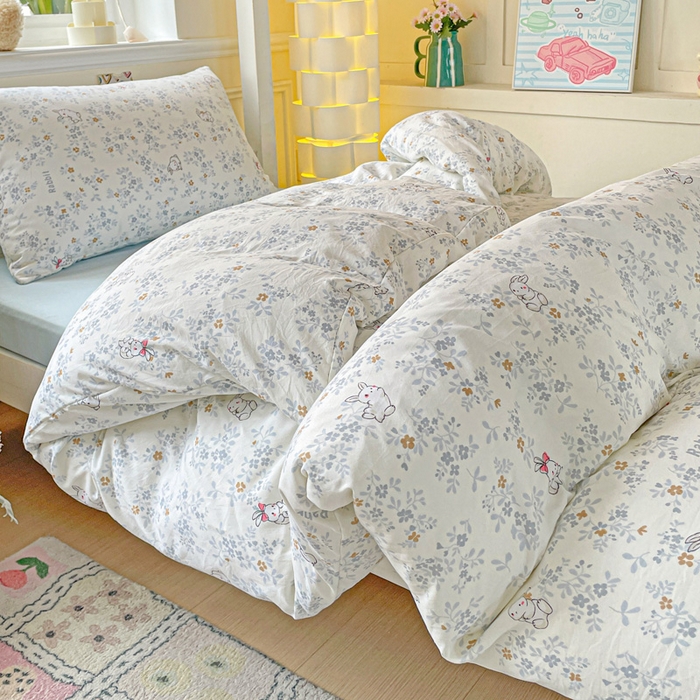 91家纺网 家纺一手货源 找家纺 2025直播云感学生宿舍床四件套水洗棉简约风小碎花被套床笠三四件套—单被套 秘境兔