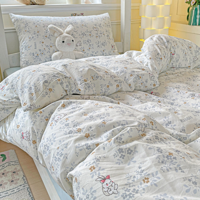 91家纺网 家纺一手货源 找家纺 2025直播云感学生宿舍床四件套水洗棉简约风小碎花被套床笠三四件套—单被套 秘境兔