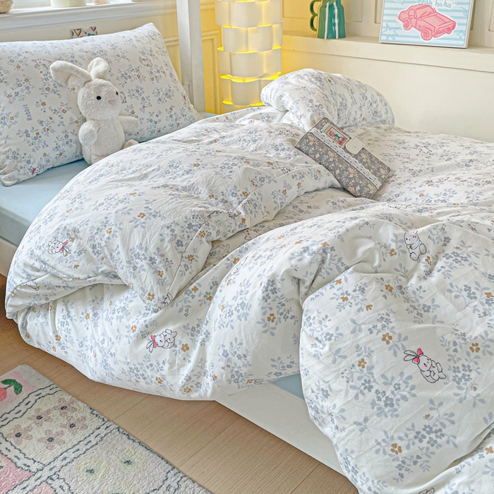 91家纺网 家纺一手货源 找家纺 2025直播云感学生宿舍床四件套水洗棉简约风小碎花被套床笠三四件套—单被套 秘境兔