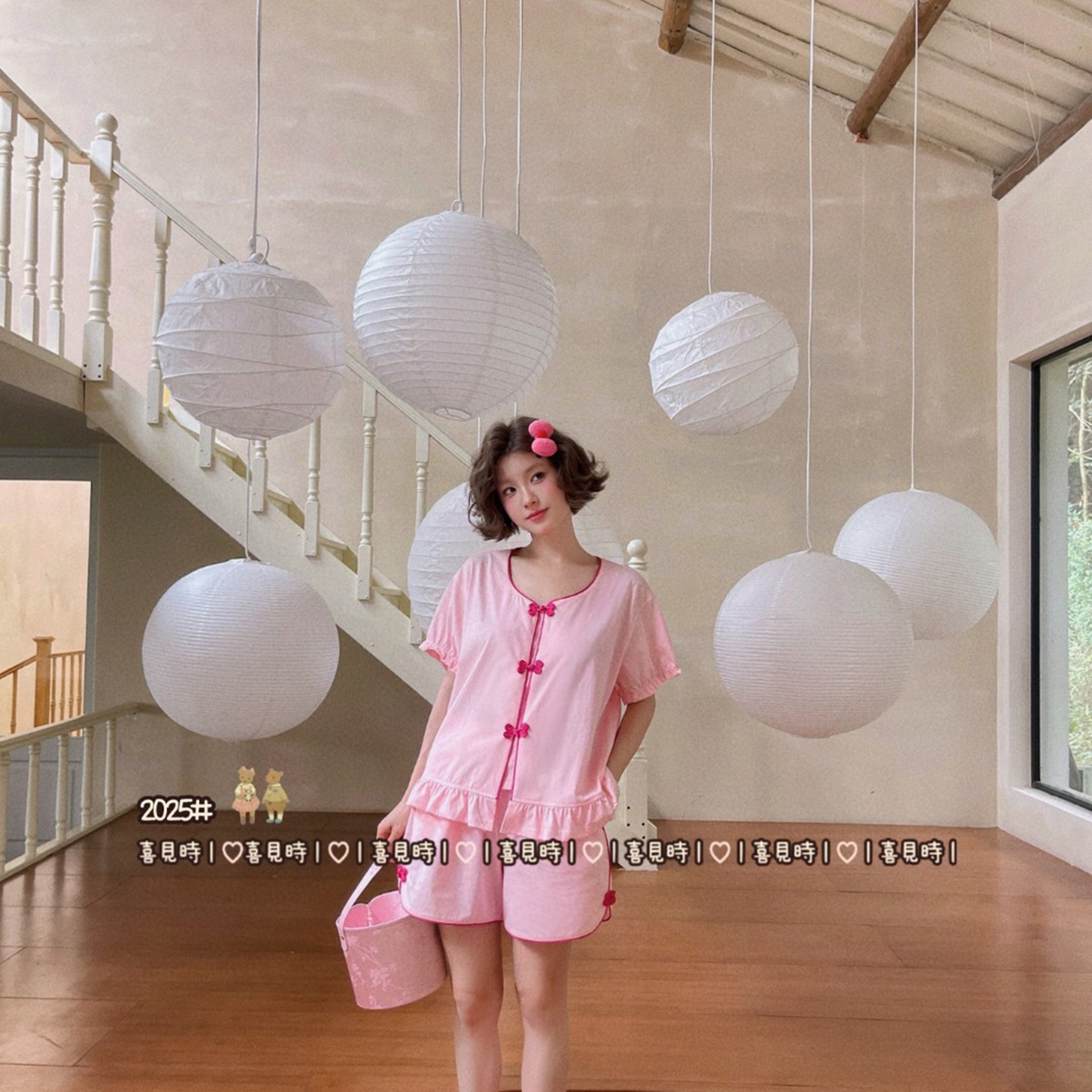 91家纺网 家纺一手货源 找家纺 妍景家居生活馆 2025新款小熊家-新中式风盘口套装 粉色