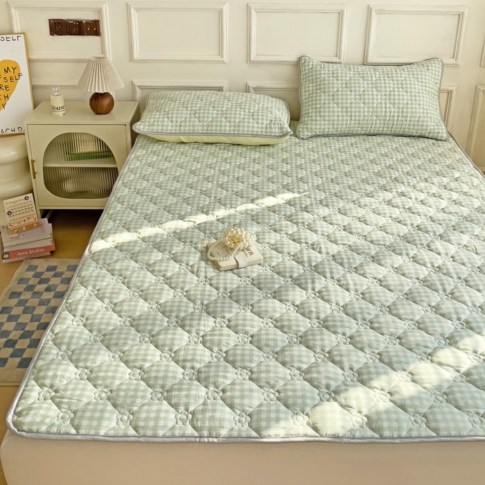 91家纺网 家纺一手货源 找家纺 纽缦家纺 2025新款云朵棉加厚夹棉床垫床护垫 小绿格