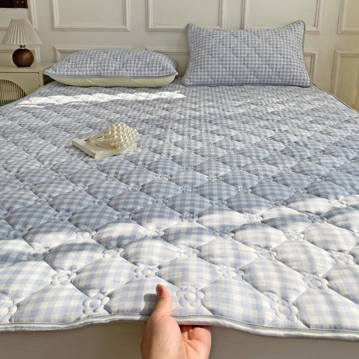 纽缦家纺 2025新款云朵棉加厚夹棉床垫床护垫 小蓝格