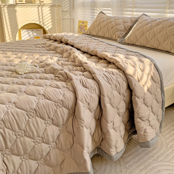 91家纺网 家纺一手货源 找家纺 （总）纽缦家纺 2025新款纯色云朵棉加棉加厚单品床盖床盖单件单床盖（床单）