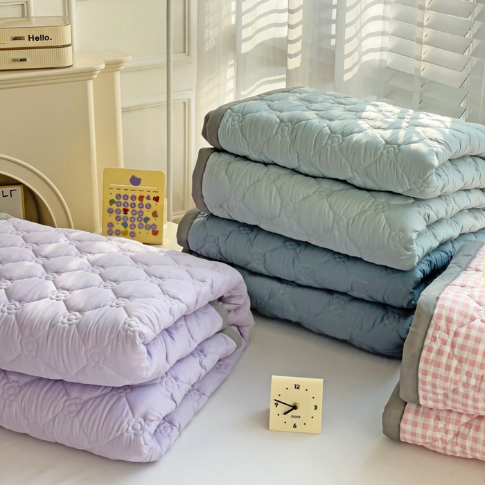 91家纺网 家纺一手货源 找家纺 纽缦家纺 2025新款纯色云朵棉加棉加厚单品床盖床盖单件单床盖（床单） 组合图仅供展示