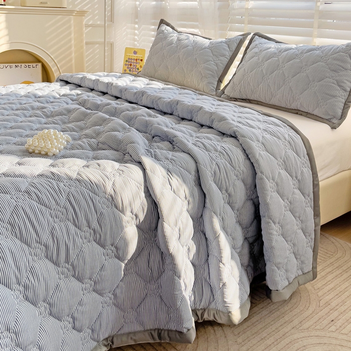 91家纺网 家纺一手货源 找家纺 （总）纽缦家纺 2025新款纯色云朵棉加棉加厚单品床盖床盖单件单床盖（床单）