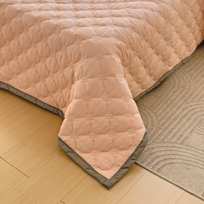 91家纺网 家纺一手货源 找家纺 纽缦家纺 2025新款纯色云朵棉加棉加厚单品床盖床盖单件单床盖（床单） 小粉条