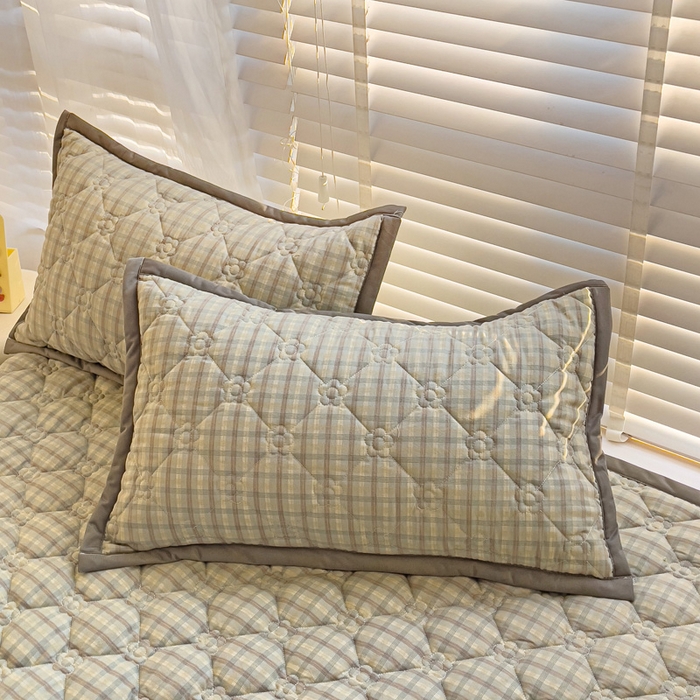 91家纺网 家纺一手货源 找家纺 纽缦家纺 2025新款纯色云朵棉加棉加厚单品床盖床盖单件单床盖（床单） 觅遇