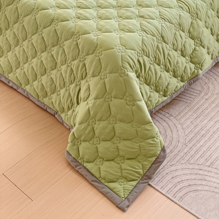 91家纺网 家纺一手货源 找家纺 纽缦家纺 2025新款纯色云朵棉加棉加厚单品床盖床盖单件单床盖（床单） 纯色果绿