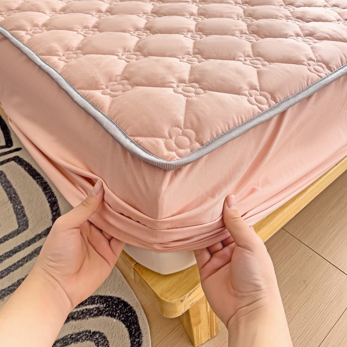 91家纺网 家纺一手货源 找家纺 纽缦家纺 2025新款云朵棉亲肤加厚夹棉单品床笠床笠单件单床笠 纯色粉玉