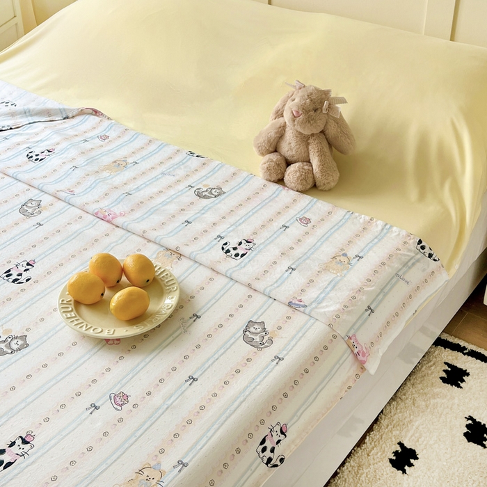 91家纺网 家纺一手货源 找家纺 纽缦家纺 2025春夏新款A类水洗棉印花睡袋 草莓猫饼