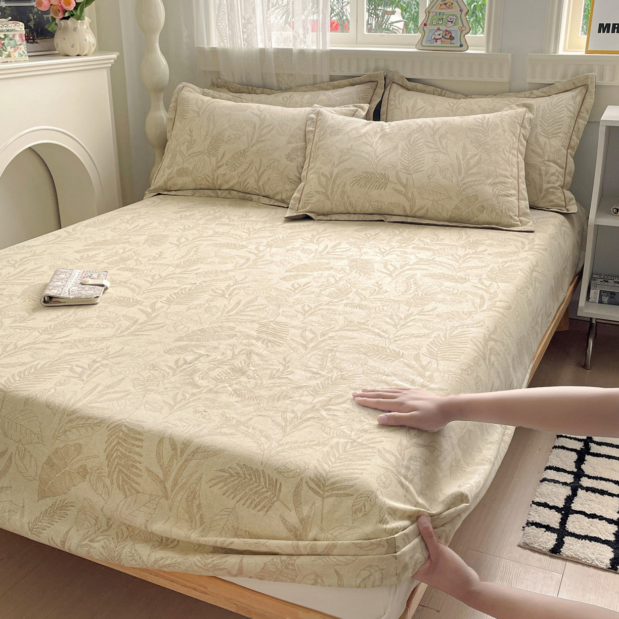 91家纺网 家纺一手货源 找家纺 纽缦家纺 2025新款全棉纯棉磨毛印花单床笠 床笠单件 叶之舞咖