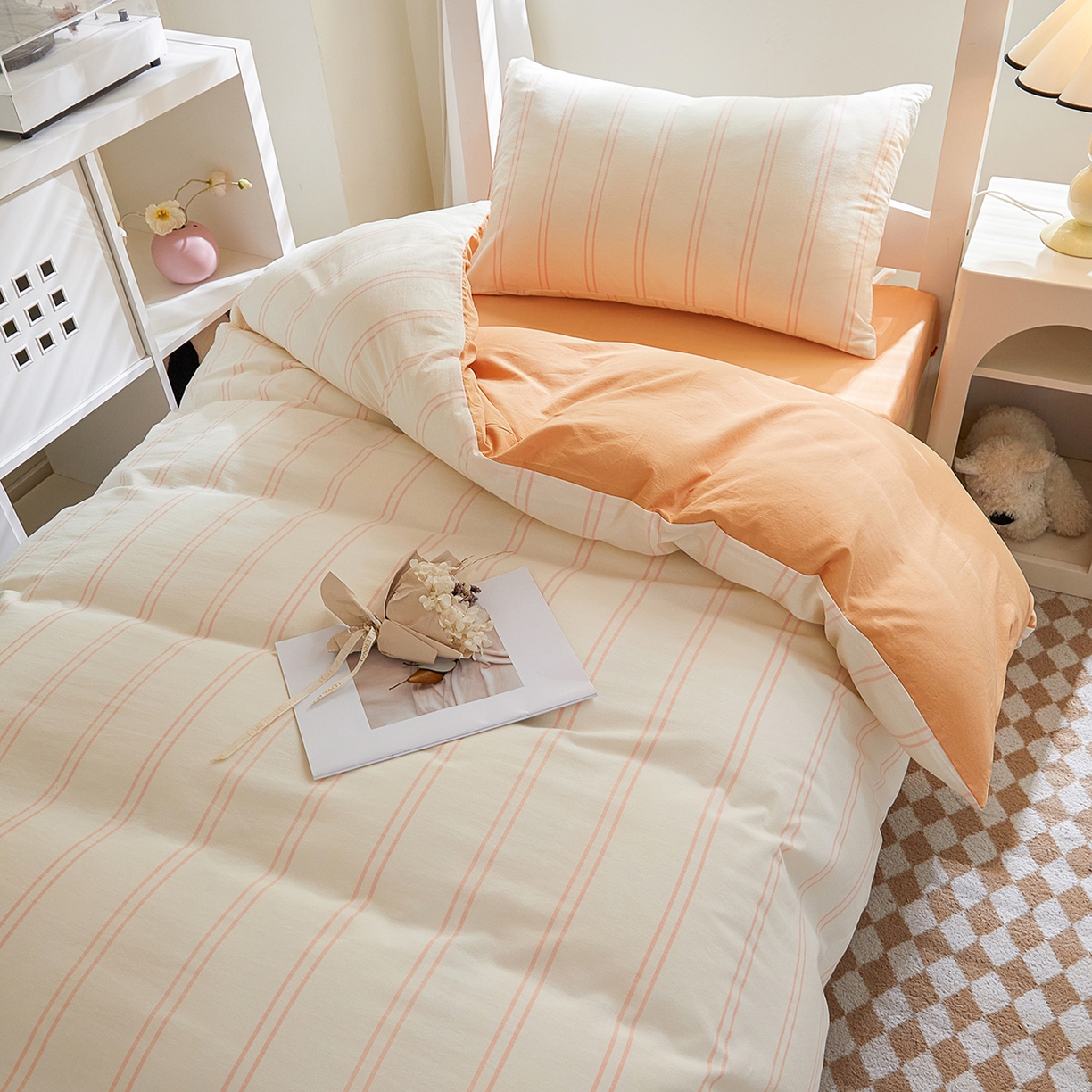 91家纺网 家纺一手货源 找家纺 吾诺2025新款 色织全棉学生组合大礼包三件套四件套 粉白条