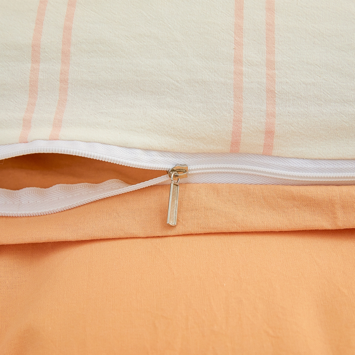 91家纺网 家纺一手货源 找家纺 吾诺2025新款 色织全棉学生组合大礼包三件套四件套 粉白条