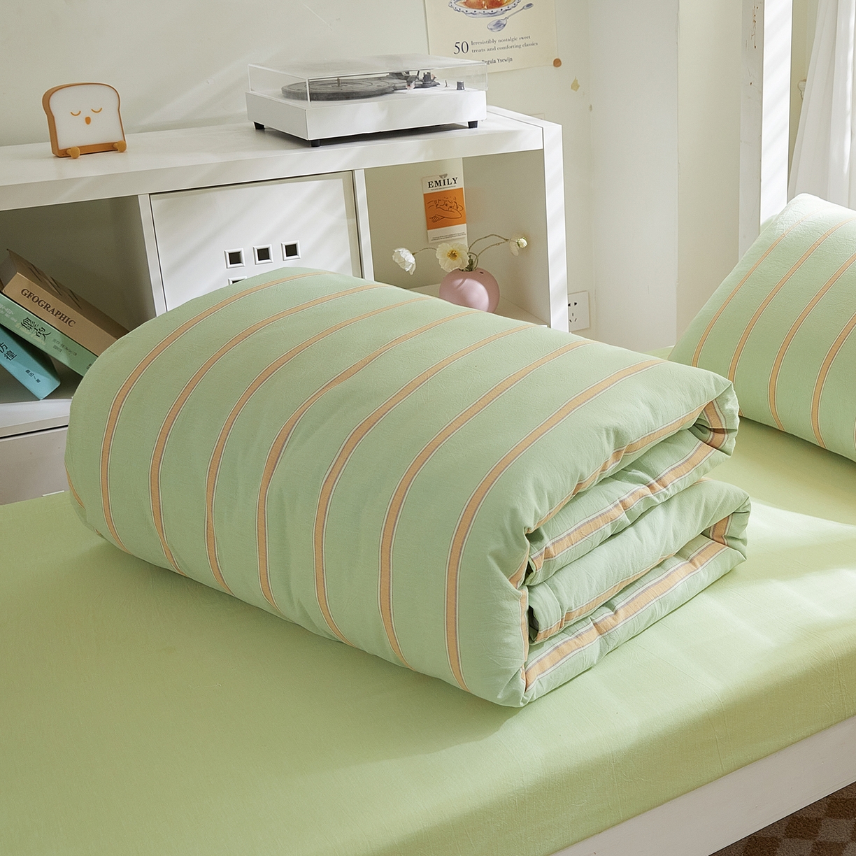 91家纺网 家纺一手货源 找家纺 吾诺2025新款 色织全棉学生组合大礼包三件套四件套 桔绿条