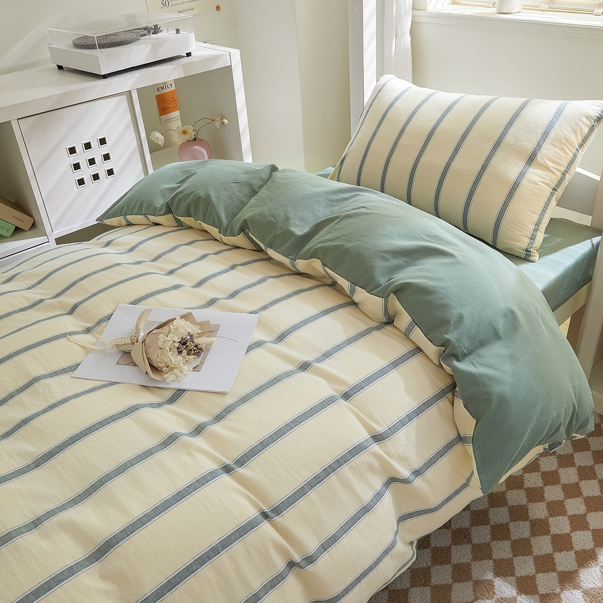 91家纺网 家纺一手货源 找家纺 吾诺2025新款 色织全棉学生组合大礼包三件套四件套 墨绿条