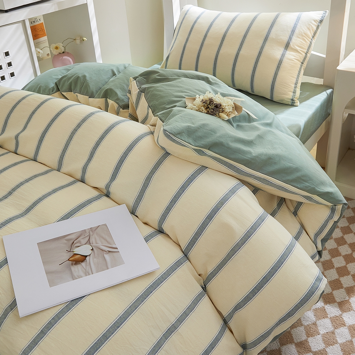 91家纺网 家纺一手货源 找家纺 吾诺2025新款 色织全棉学生组合大礼包三件套四件套 墨绿条