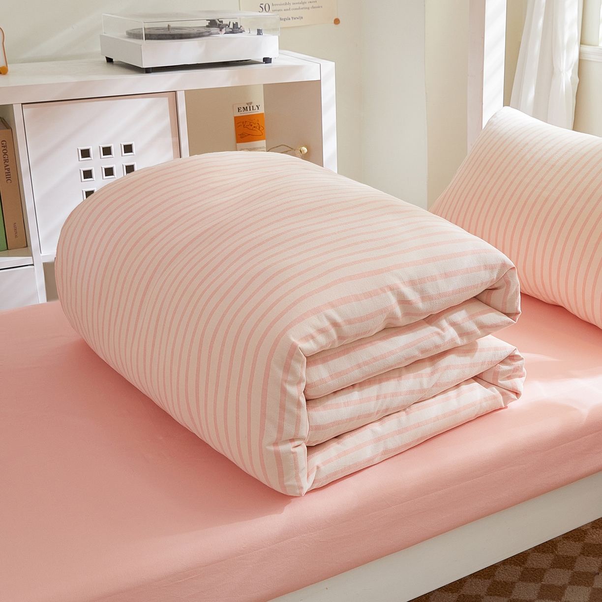 91家纺网 家纺一手货源 找家纺 吾诺2025新款 色织全棉学生组合大礼包三件套四件套 幽径粉