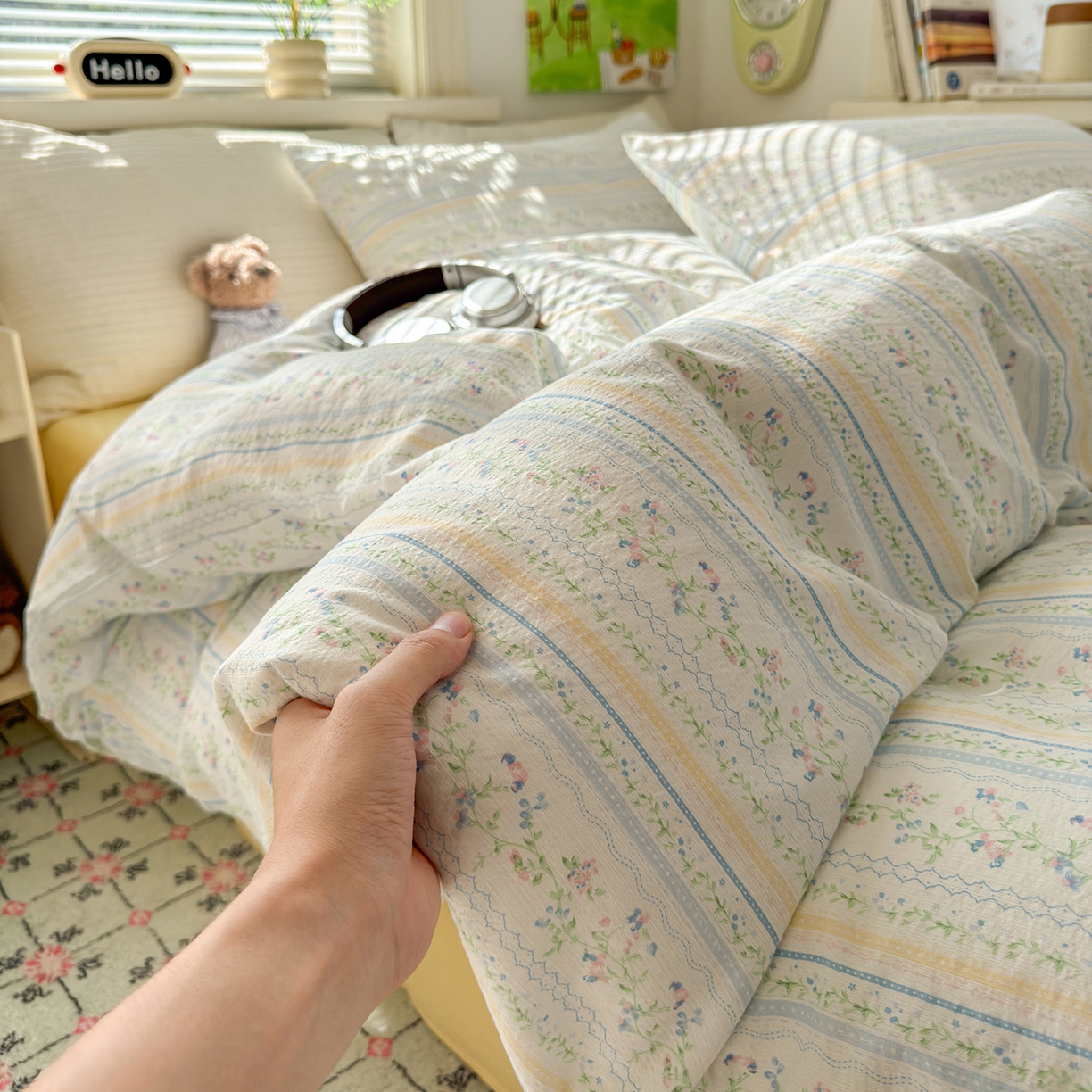 91家纺网 家纺一手货源 找家纺 沐芷 2025 A类木棉双层纱简约风床上四件套柔软手感宿舍三件套 半亩花田