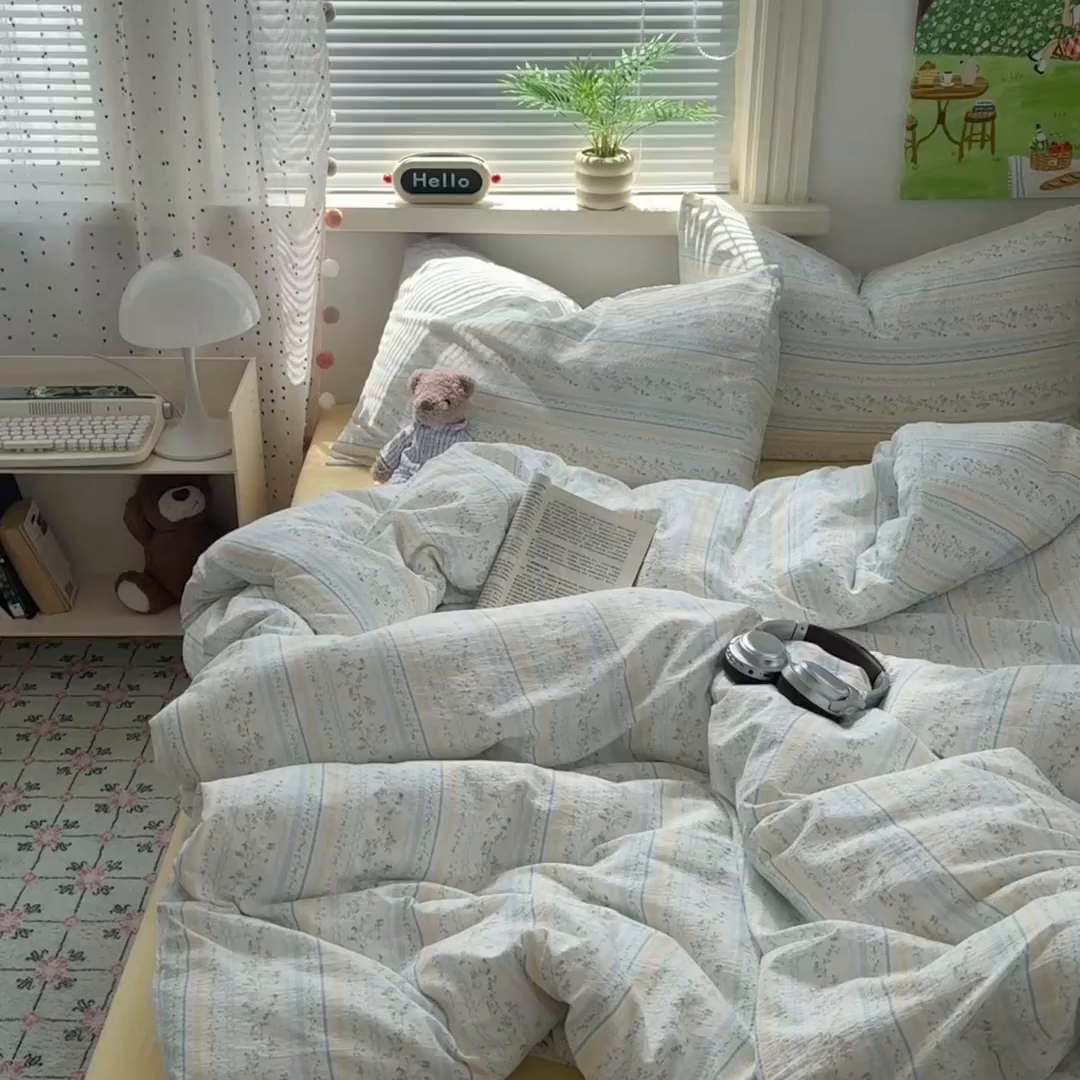 91家纺网 家纺一手货源 找家纺 沐芷 2025 A类木棉双层纱简约风床上四件套柔软手感宿舍三件套 半亩花田