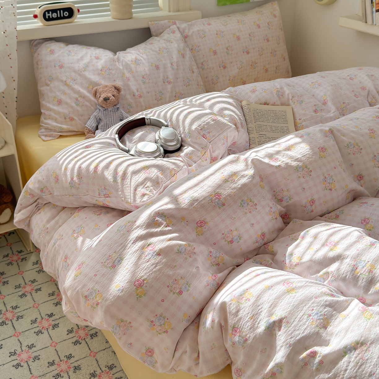 91家纺网 家纺一手货源 找家纺 沐芷 2025 A类木棉双层纱简约风床上四件套柔软手感宿舍三件套 花间语