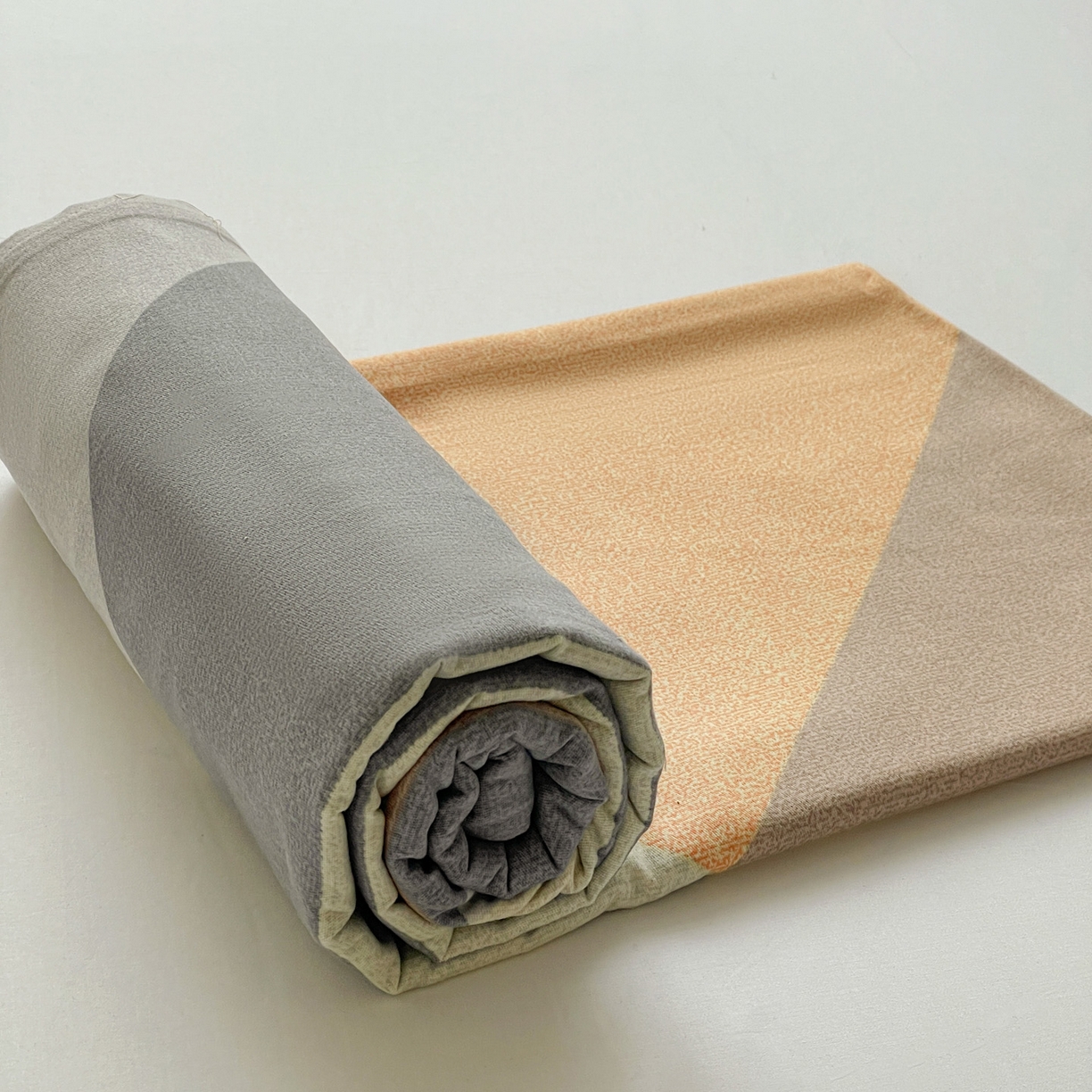 91家纺网 家纺一手货源 找家纺 纽缦家纺 2025新款全棉纯棉磨毛印花单床笠 床笠单件 几何神话桔