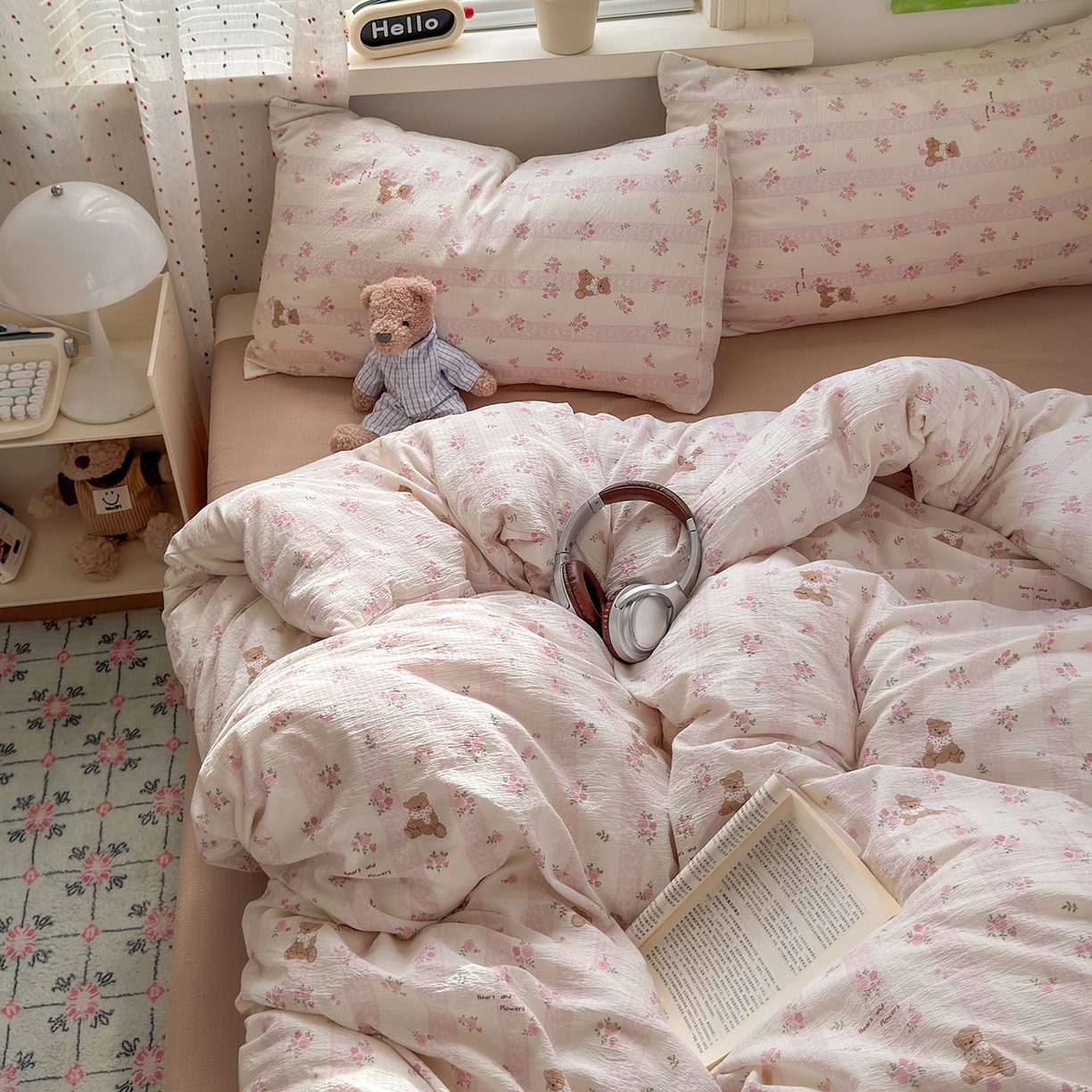 91家纺网 家纺一手货源 找家纺 沐芷 2025 A类木棉双层纱简约风床上四件套柔软手感宿舍三件套 玫瑰熊