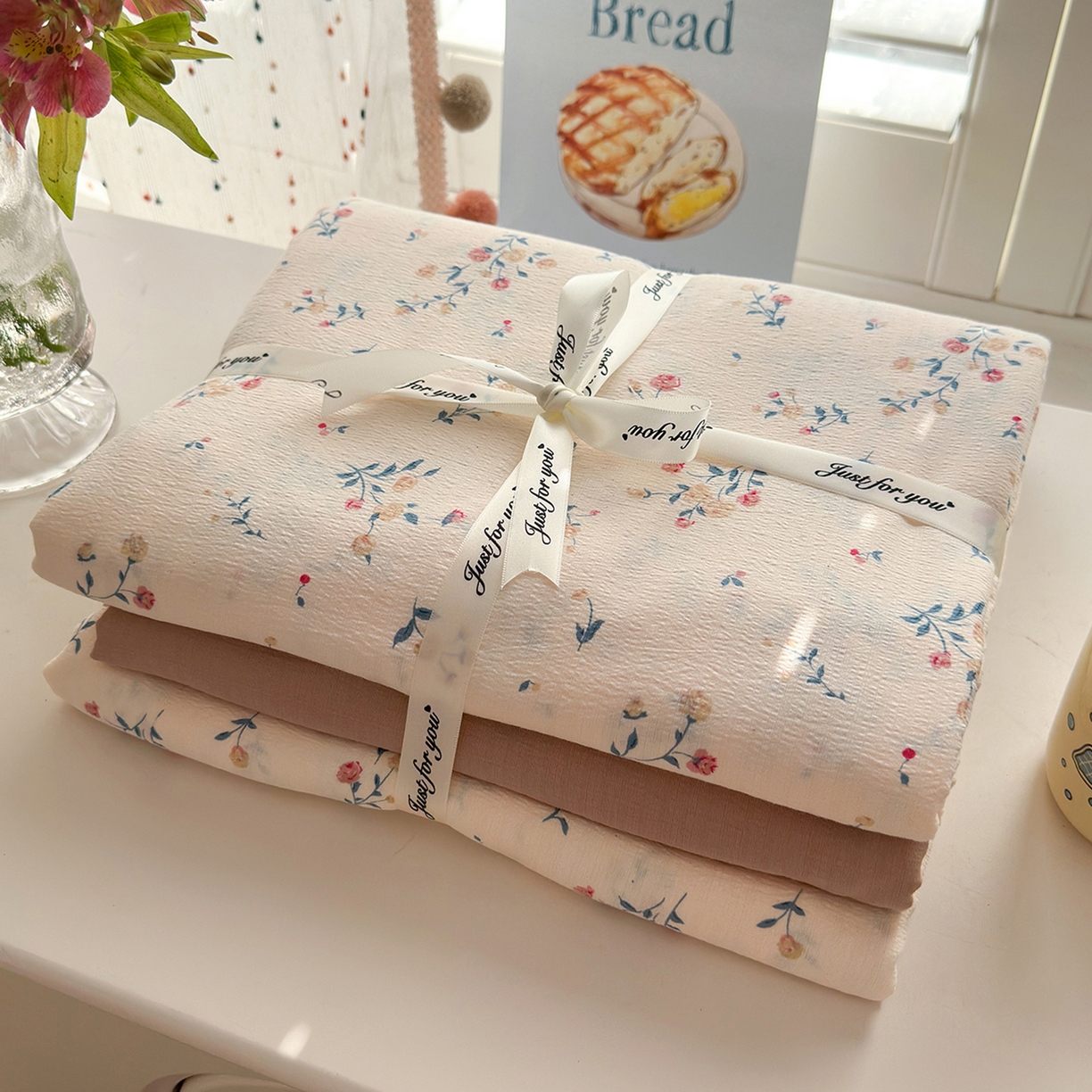 91家纺网 家纺一手货源 找家纺 沐芷 2025 A类木棉双层纱简约风床上四件套柔软手感宿舍三件套 梦里花园