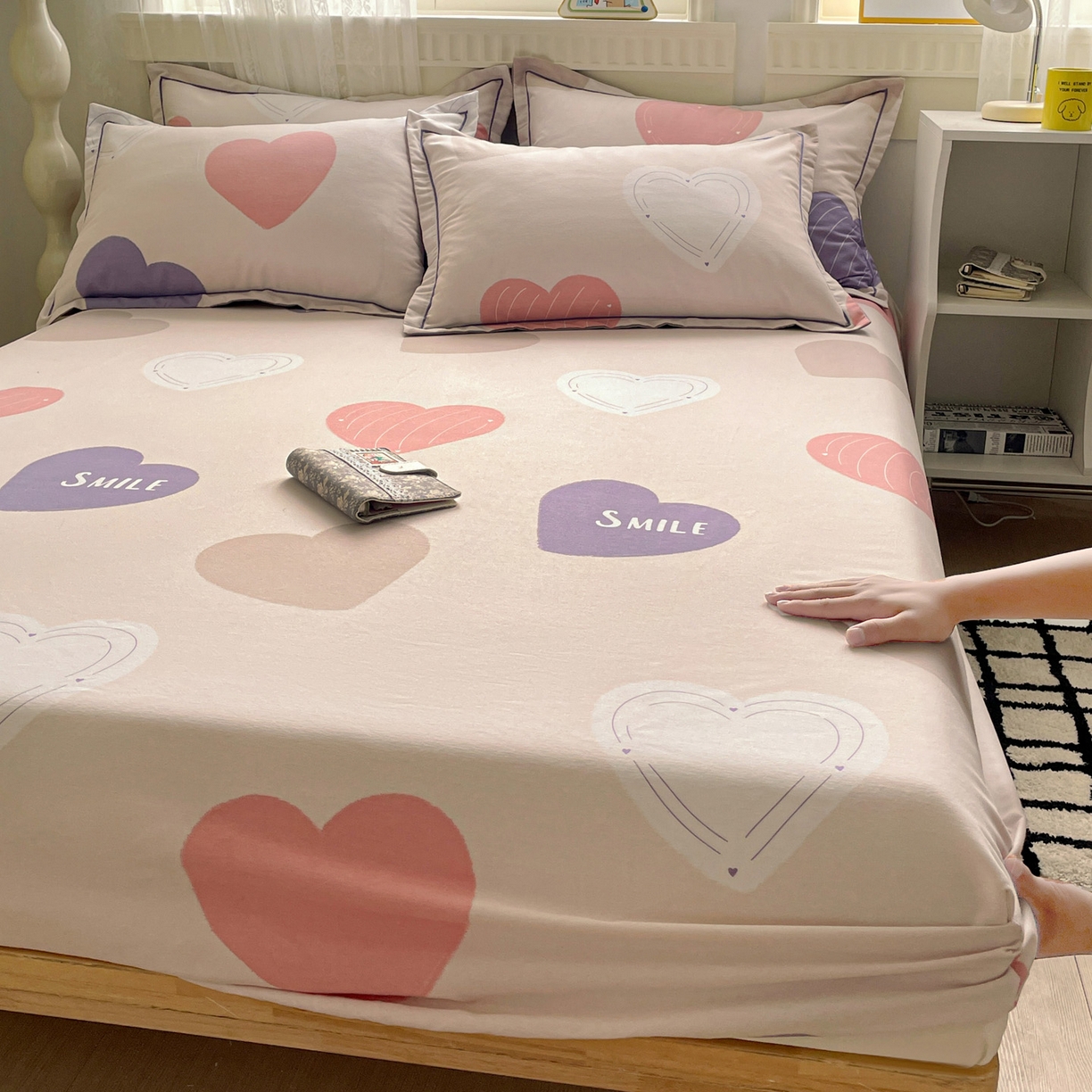 91家纺网 家纺一手货源 找家纺 纽缦家纺 2025新款全棉纯棉磨毛印花单床笠 床笠单件 浪漫心事粉