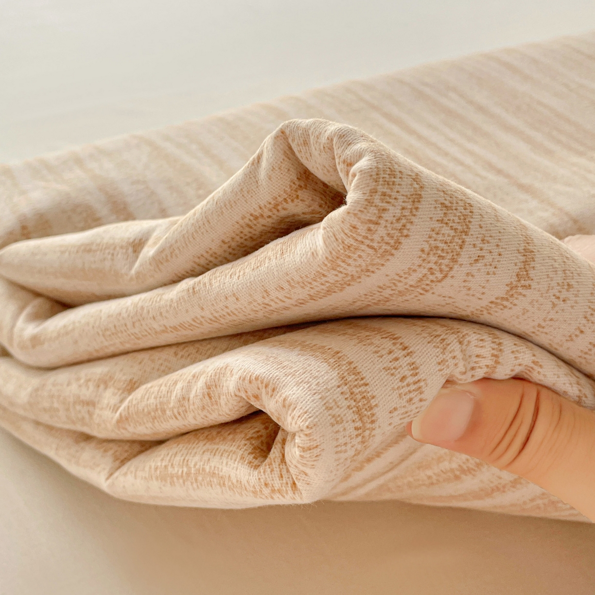 91家纺网 家纺一手货源 找家纺 纽缦家纺 2025新款全棉纯棉磨毛印花四件套 多洛塔咖