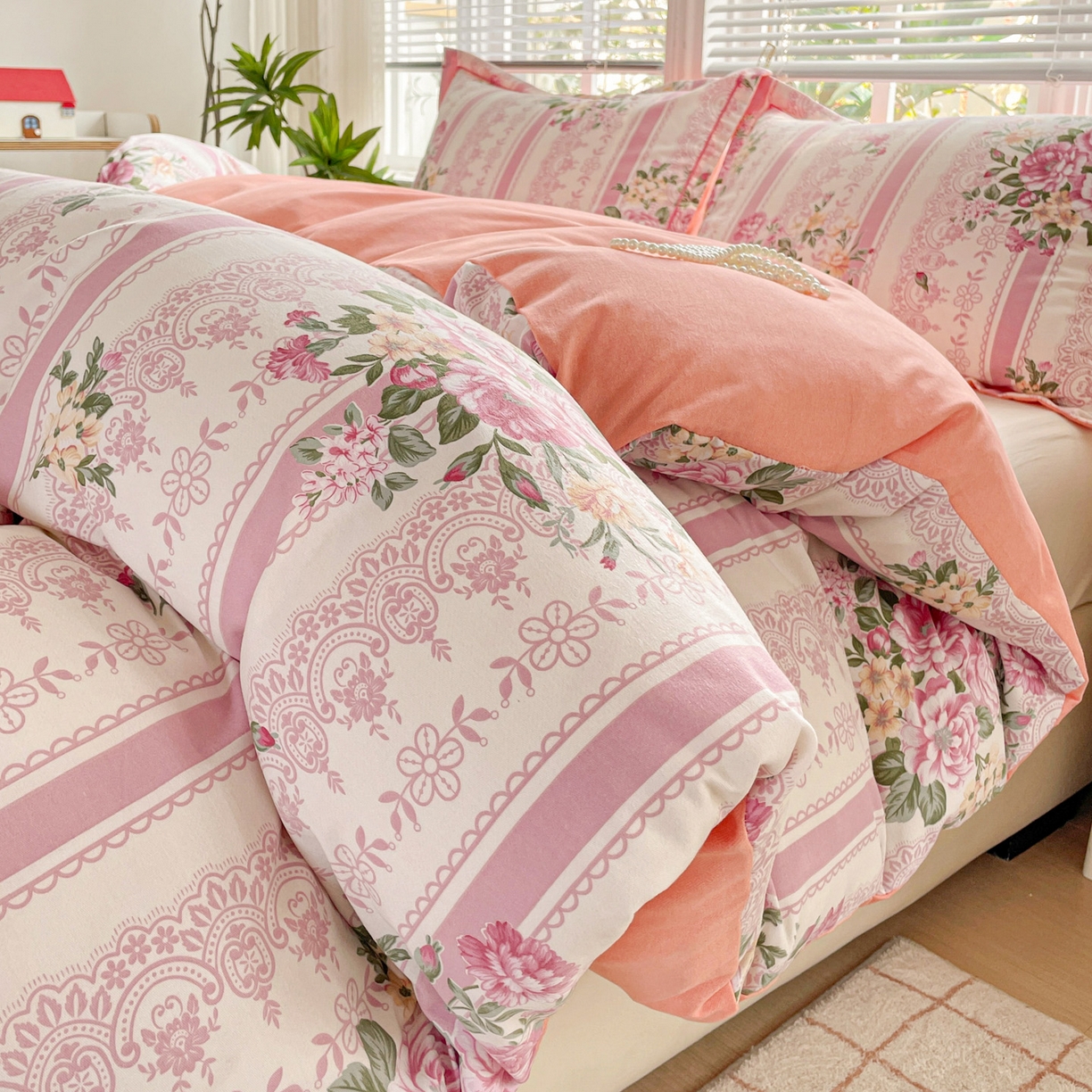 91家纺网 家纺一手货源 找家纺 纽缦家纺 2025新款全棉纯棉磨毛印花四件套 法芙娜粉