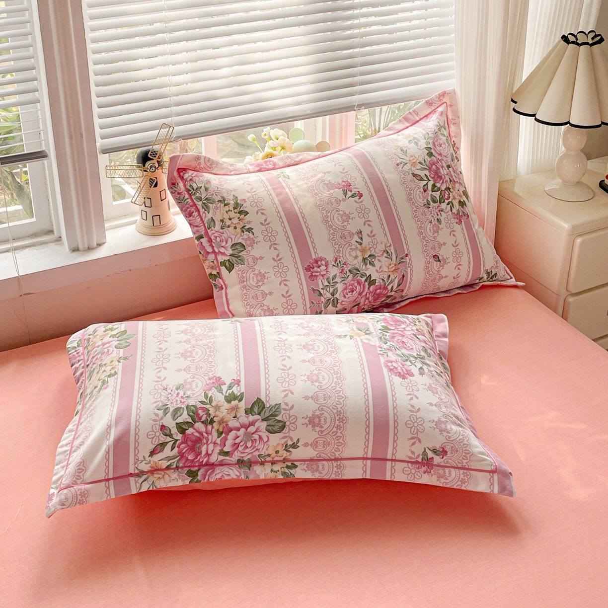 91家纺网 家纺一手货源 找家纺 纽缦家纺 2025新款全棉纯棉磨毛印花四件套 法芙娜粉