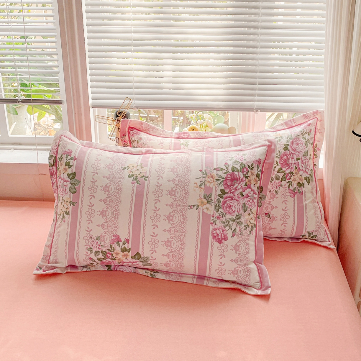 91家纺网 家纺一手货源 找家纺 纽缦家纺 2025新款全棉纯棉磨毛印花四件套 法芙娜粉