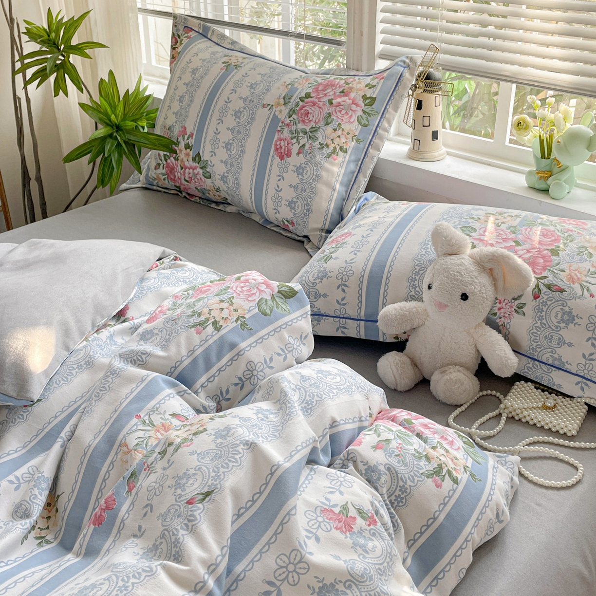 91家纺网 家纺一手货源 找家纺 纽缦家纺 2025新款全棉纯棉磨毛印花四件套 法芙娜蓝