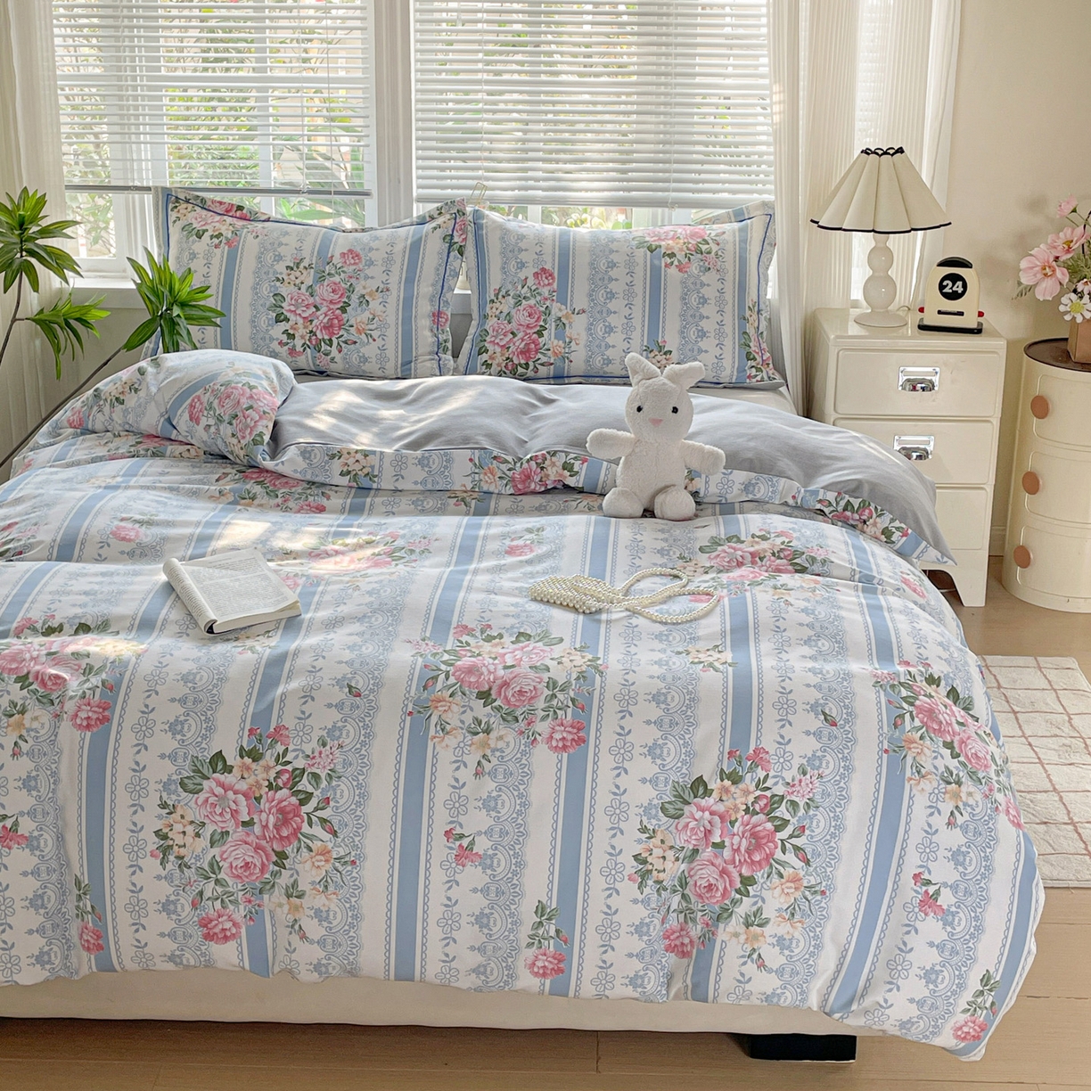 91家纺网 家纺一手货源 找家纺 纽缦家纺 2025新款全棉纯棉磨毛印花四件套 法芙娜蓝