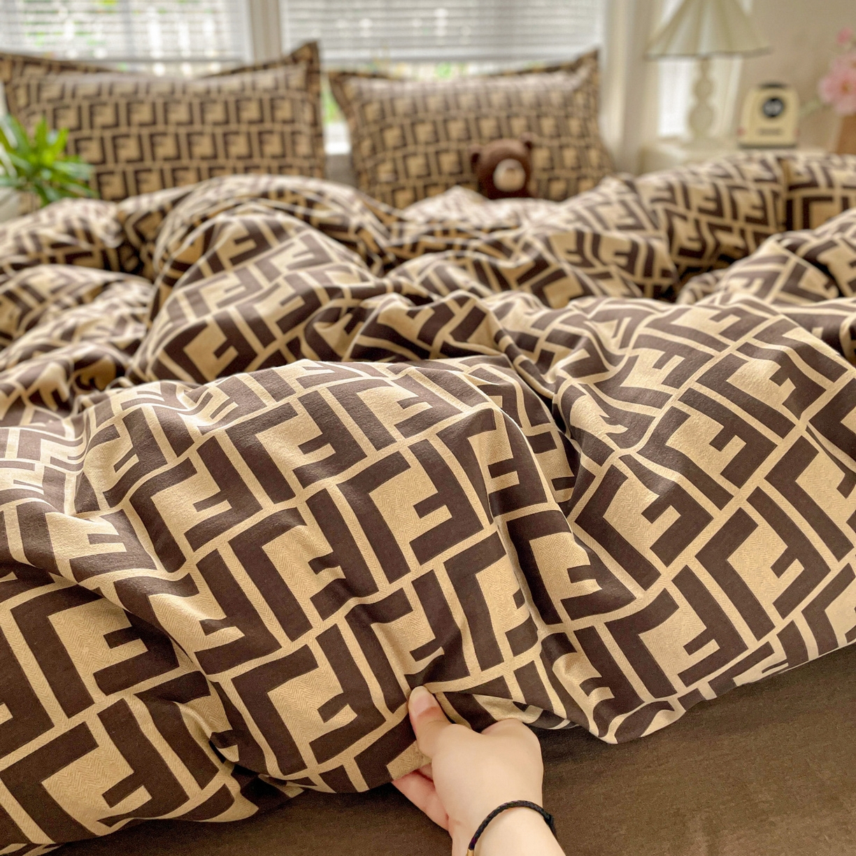 91家纺网 家纺一手货源 找家纺 纽缦家纺 2025新款全棉纯棉磨毛印花四件套 芬迪格