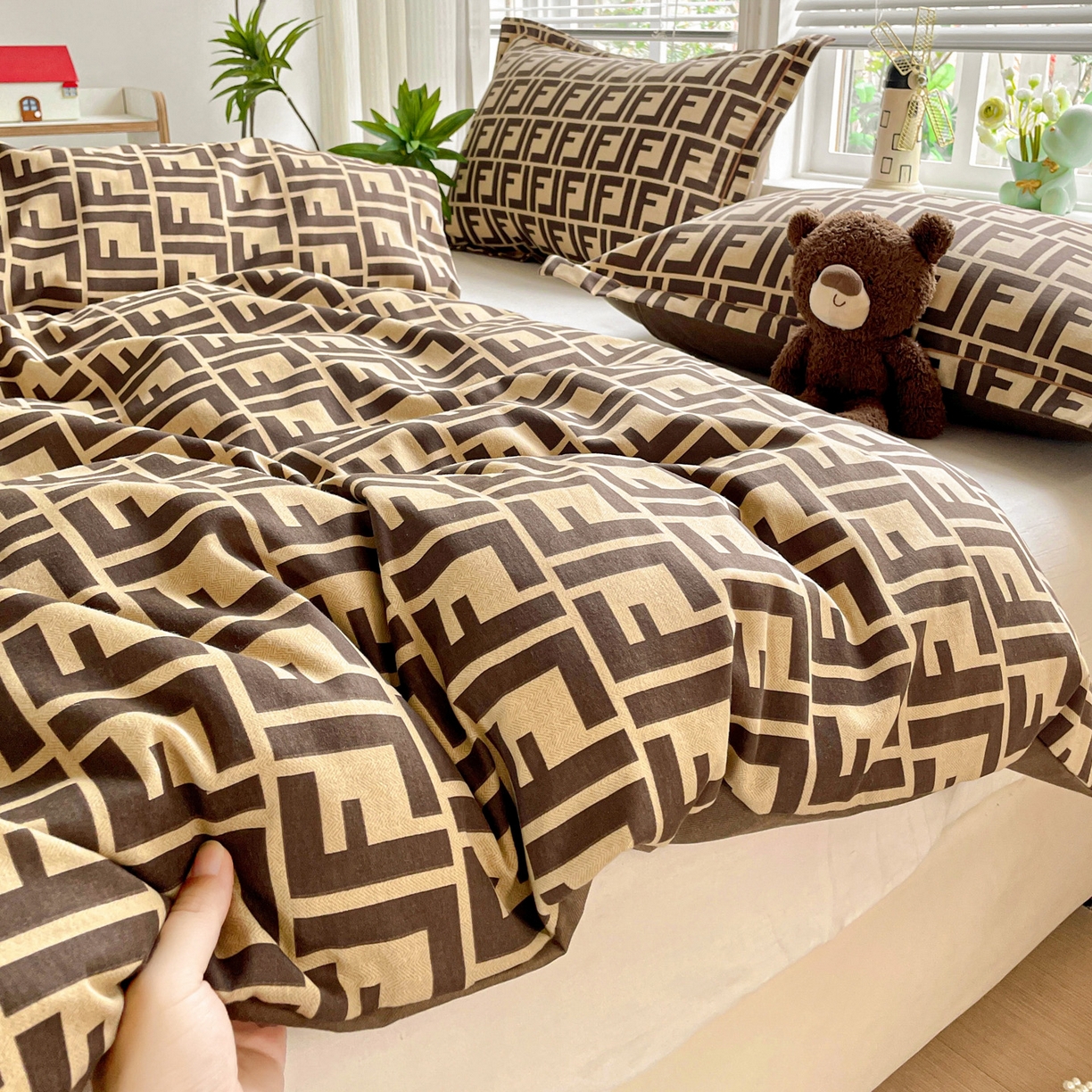 91家纺网 家纺一手货源 找家纺 纽缦家纺 2025新款全棉纯棉磨毛印花四件套 芬迪格