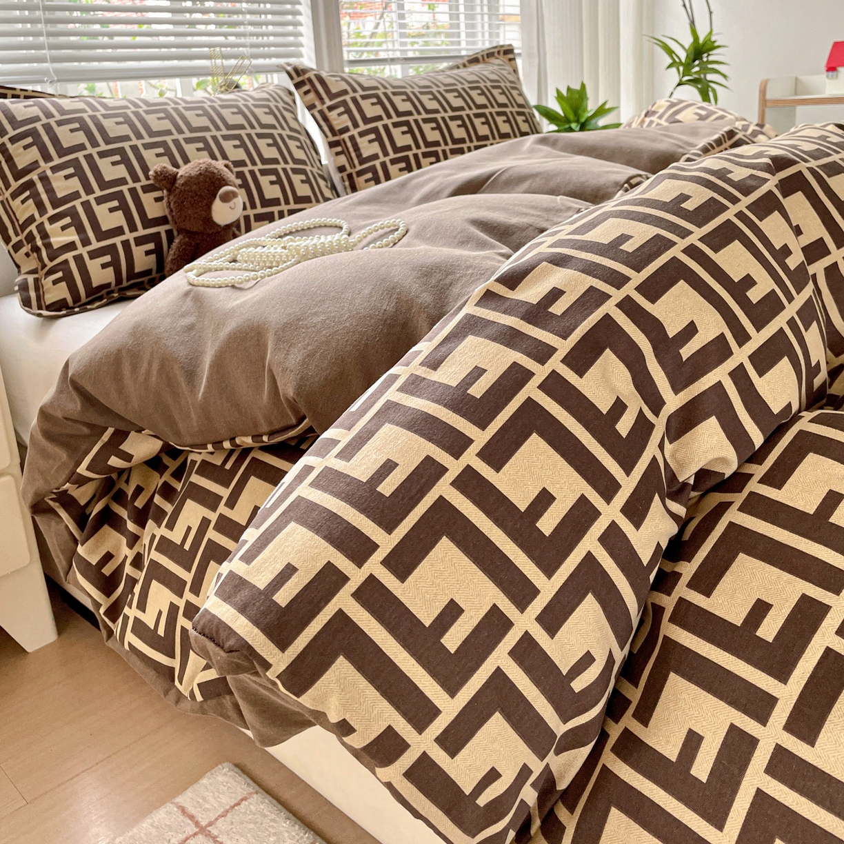 91家纺网 家纺一手货源 找家纺 纽缦家纺 2025新款全棉纯棉磨毛印花四件套 芬迪格