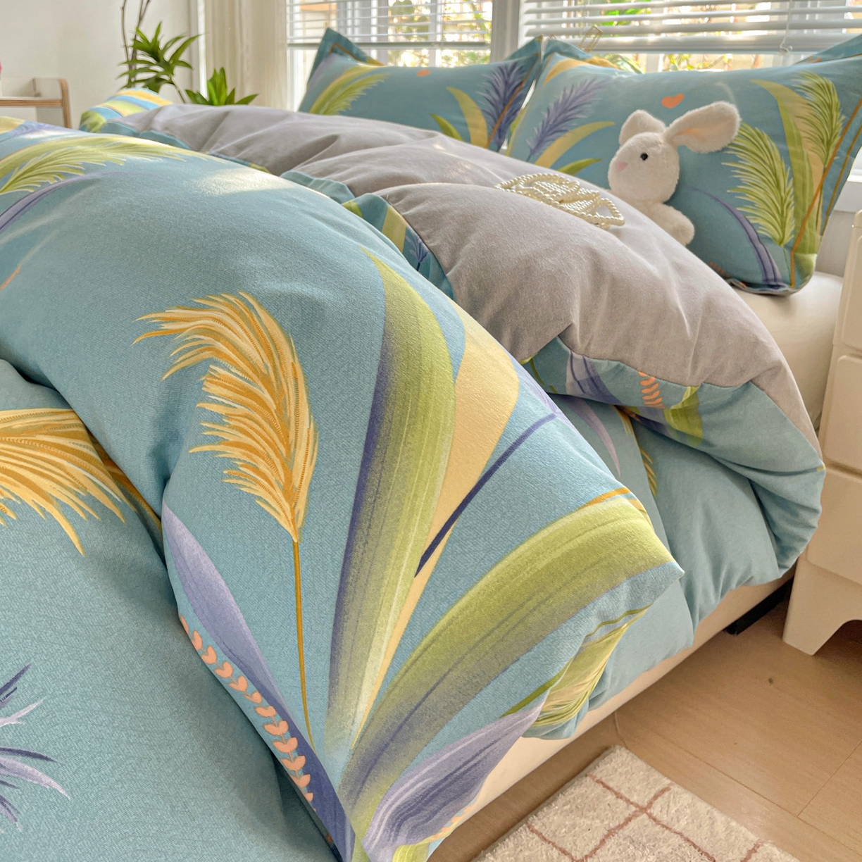 91家纺网 家纺一手货源 找家纺 纽缦家纺 2025新款全棉纯棉磨毛印花四件套 风吹麦浪蓝