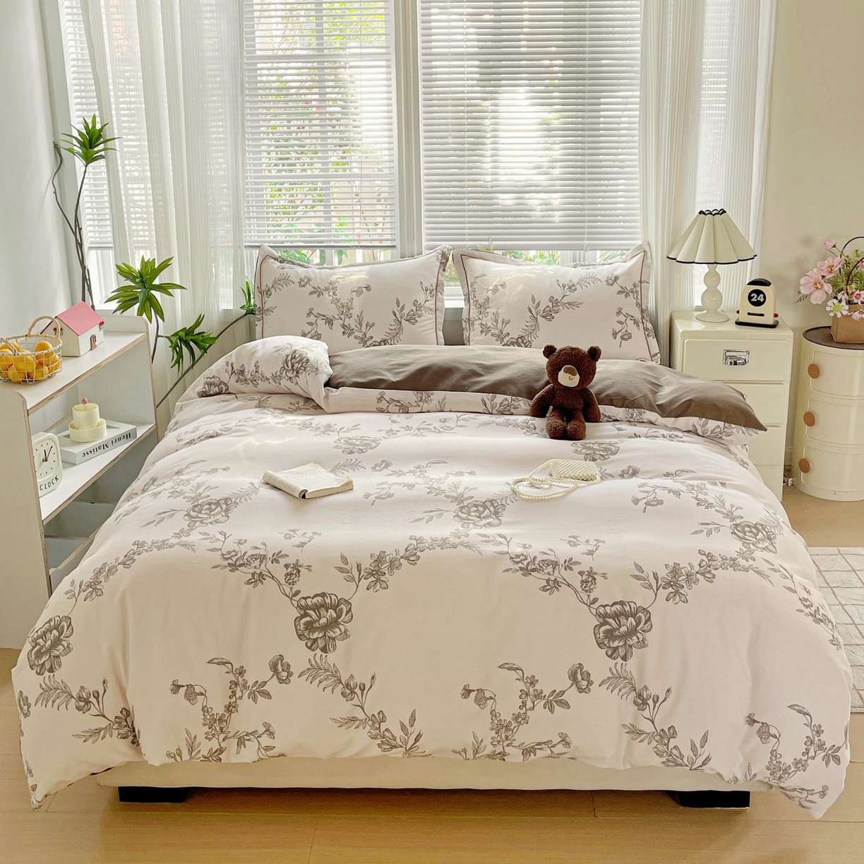 91家纺网 家纺一手货源 找家纺 纽缦家纺 2025新款全棉纯棉磨毛印花四件套 复古花意灰