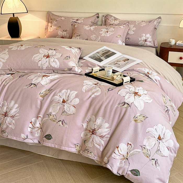 91家纺网 家纺一手货源 找家纺 格里芬家纺 2025全棉加厚磨毛数码印花四件套花晨月夕-粉