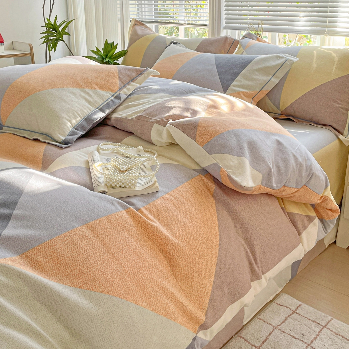 91家纺网 家纺一手货源 找家纺 纽缦家纺 2025新款全棉纯棉磨毛印花四件套 几何神话桔