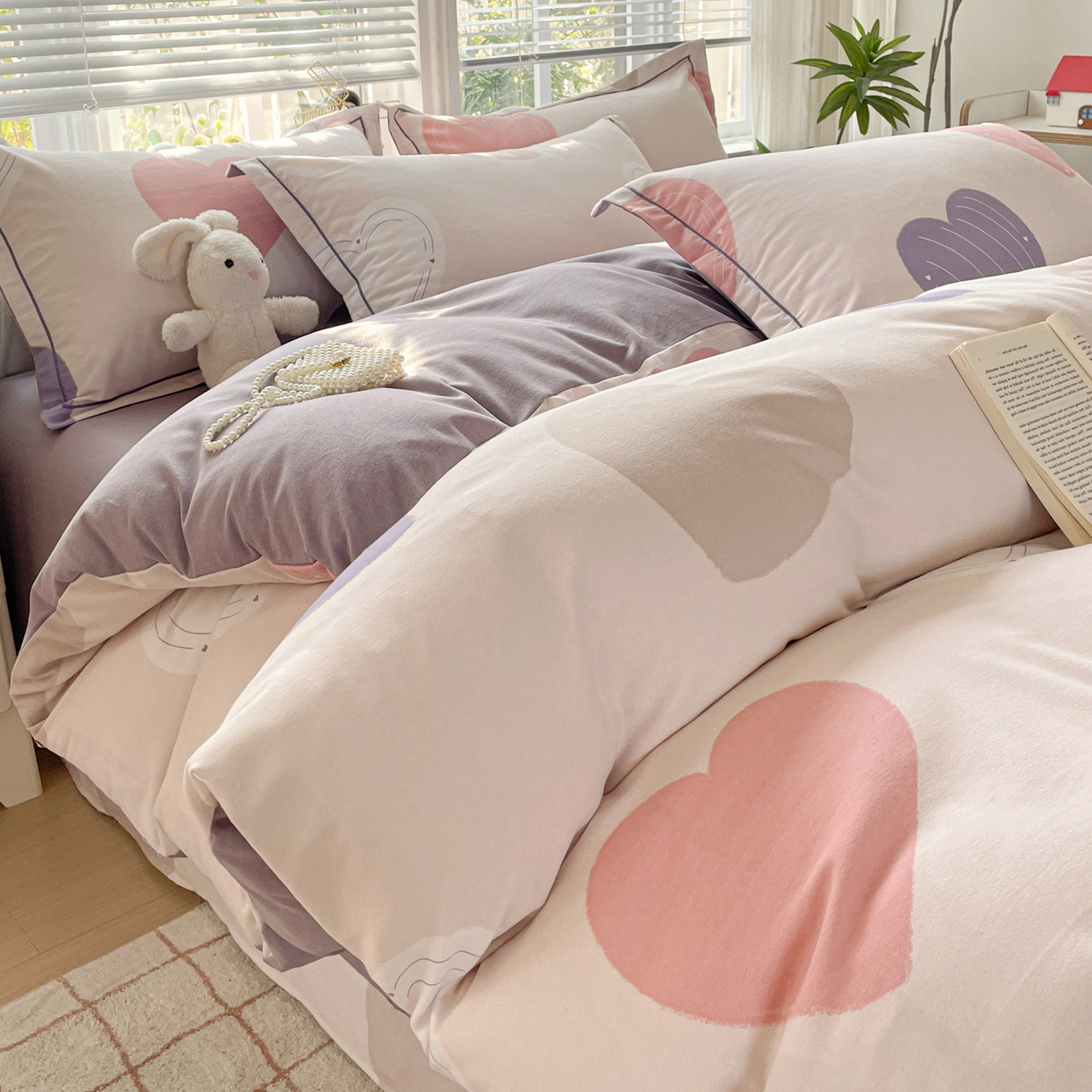 91家纺网 家纺一手货源 找家纺 纽缦家纺 2025新款全棉纯棉磨毛印花四件套 浪漫心事粉