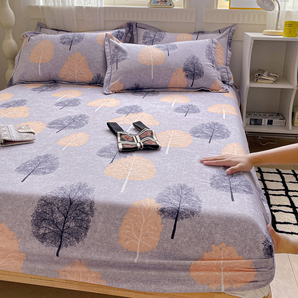 91家纺网 家纺一手货源 找家纺 纽缦家纺 2025新款全棉纯棉磨毛印花单床笠 床笠单件 秘境森林蓝