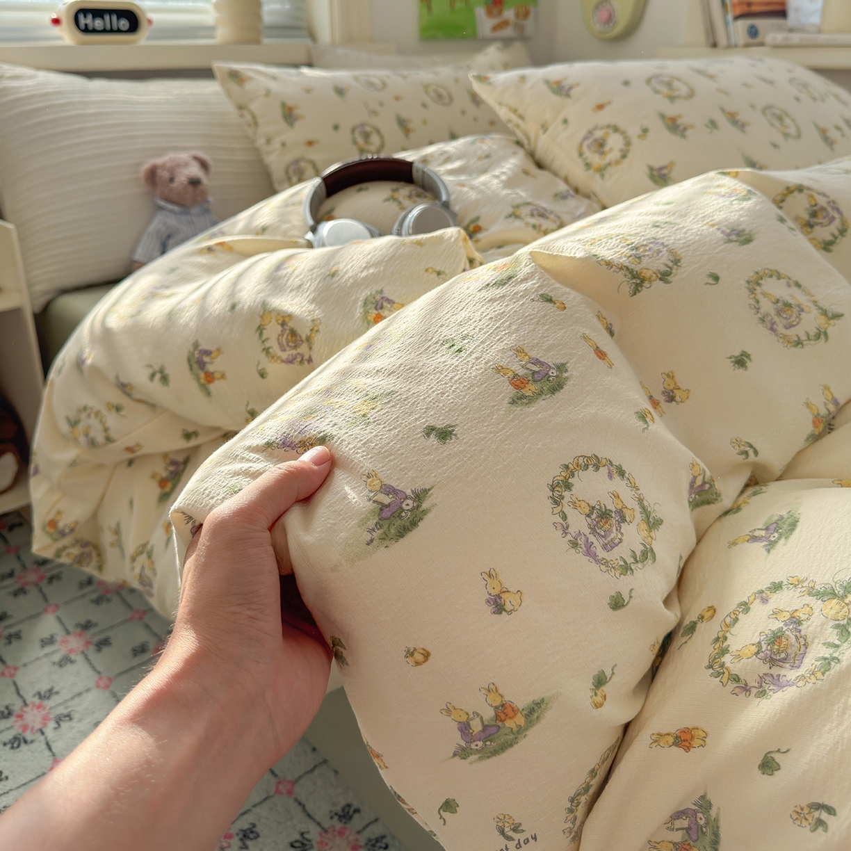 91家纺网 家纺一手货源 找家纺 沐芷 2025 A类木棉双层纱简约风床上四件套柔软手感宿舍三件套 月下小兔