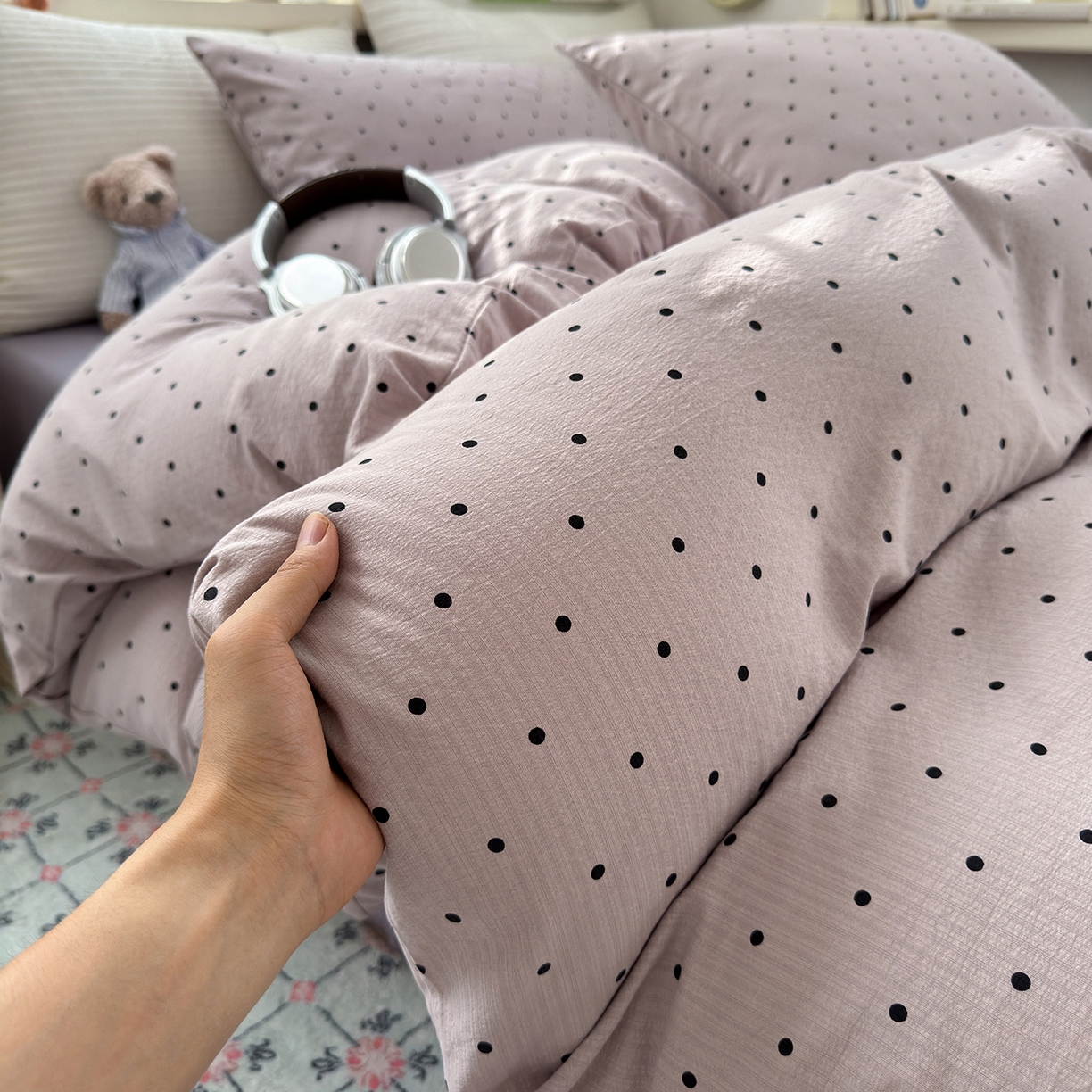 91家纺网 家纺一手货源 找家纺 沐芷 2025 A类木棉双层纱简约风床上四件套柔软手感宿舍三件套 紫波点