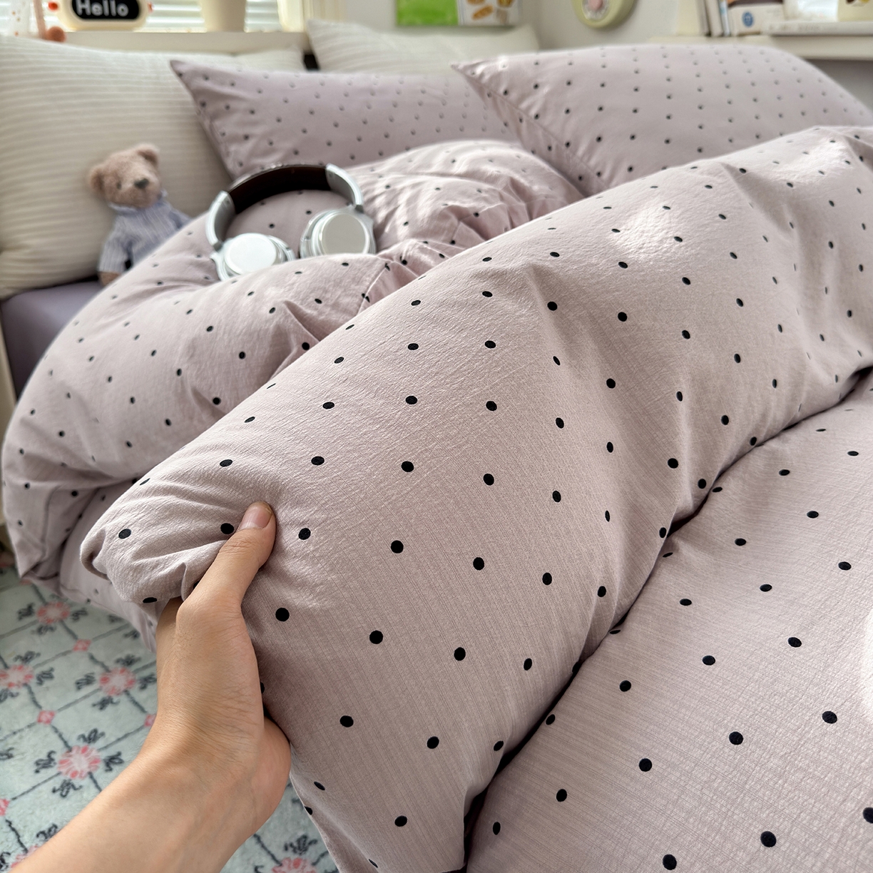 91家纺网 家纺一手货源 找家纺 沐芷 2025 A类木棉双层纱简约风床上四件套柔软手感宿舍三件套 紫波点