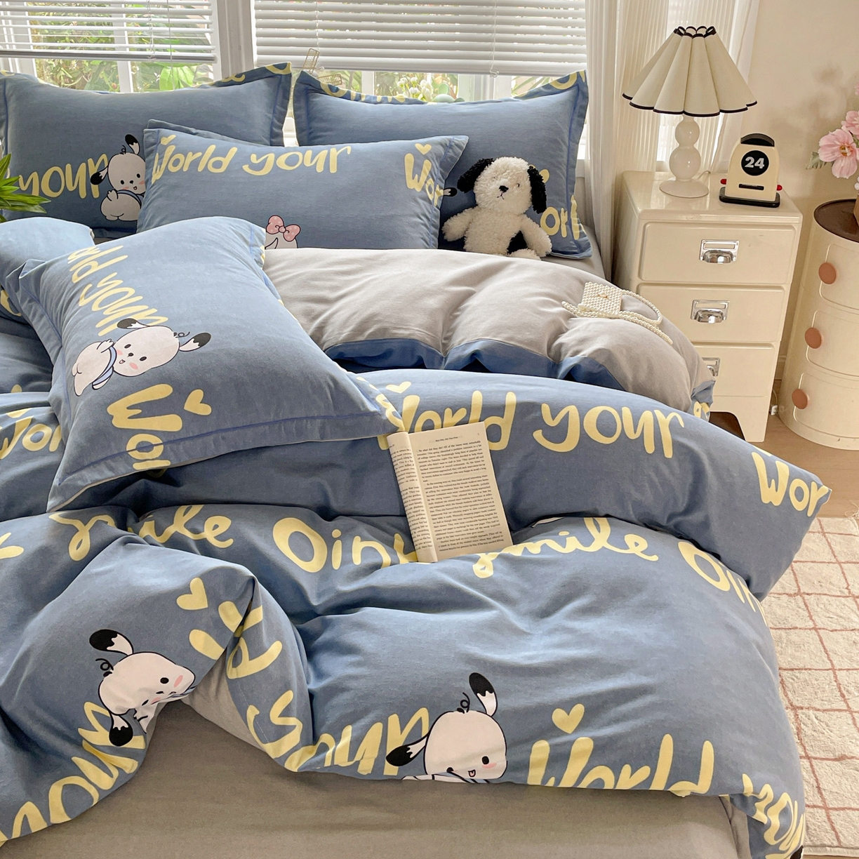 91家纺网 家纺一手货源 找家纺 纽缦家纺 2025新款全棉纯棉磨毛印花四件套 萌宠宝贝蓝