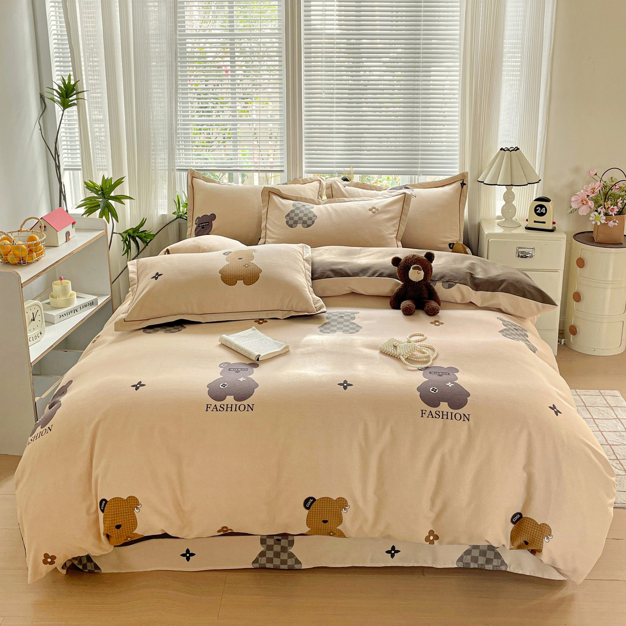 91家纺网 家纺一手货源 找家纺 纽缦家纺 2025新款全棉纯棉磨毛印花四件套 欧尼熊灰