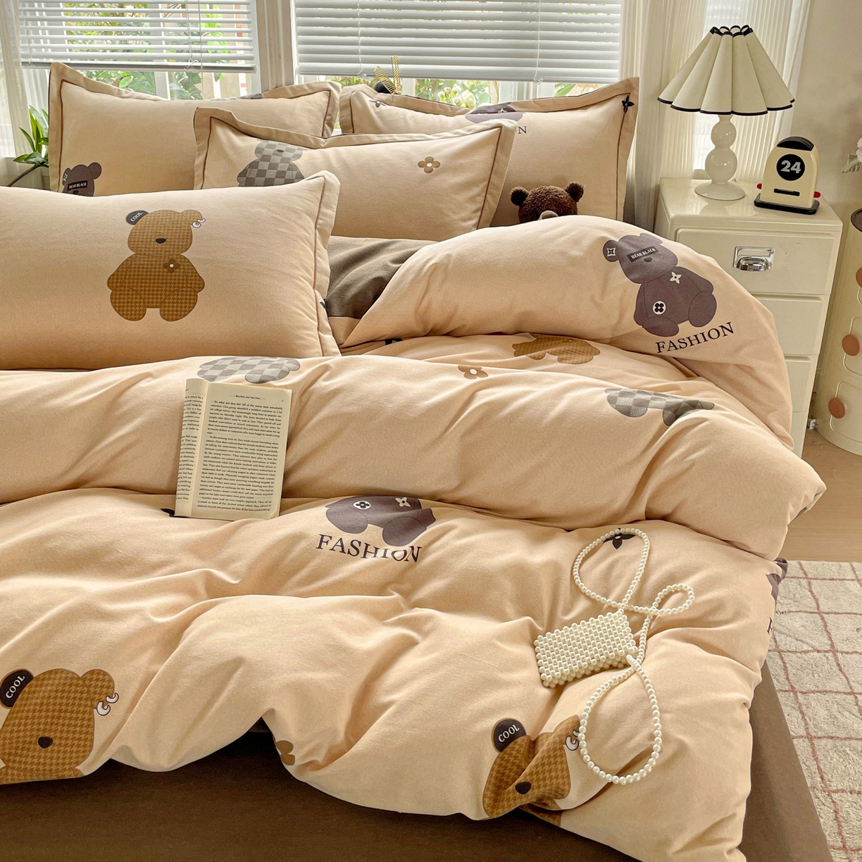 91家纺网 家纺一手货源 找家纺 纽缦家纺 2025新款全棉纯棉磨毛印花四件套 欧尼熊灰