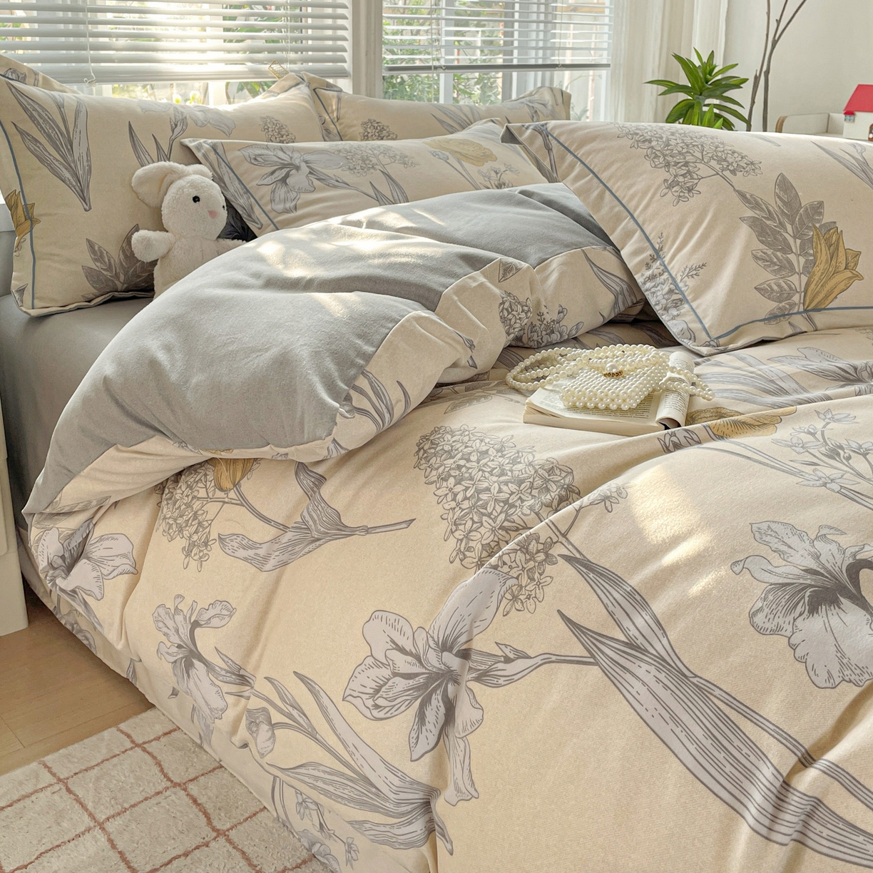 91家纺网 家纺一手货源 找家纺 纽缦家纺 2025新款全棉纯棉磨毛印花四件套 且听风铃灰